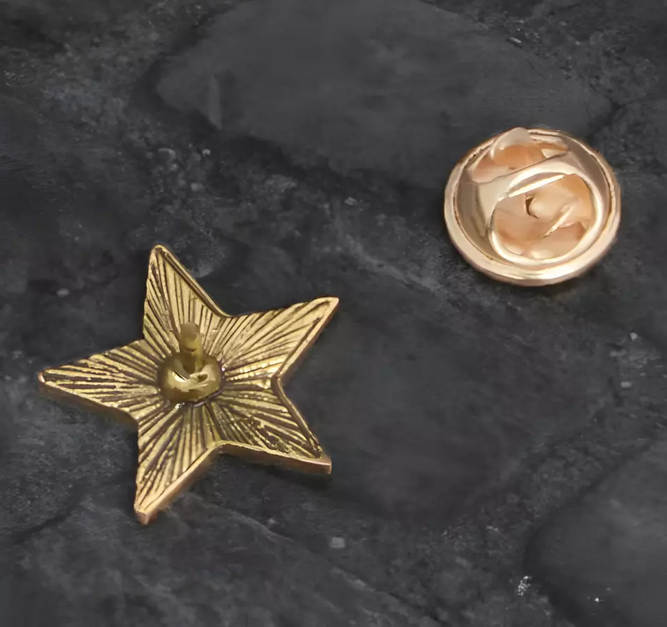 Pin „Sowjetischer Stern“ – Klassisches Symbol mit Hammer und Sichel