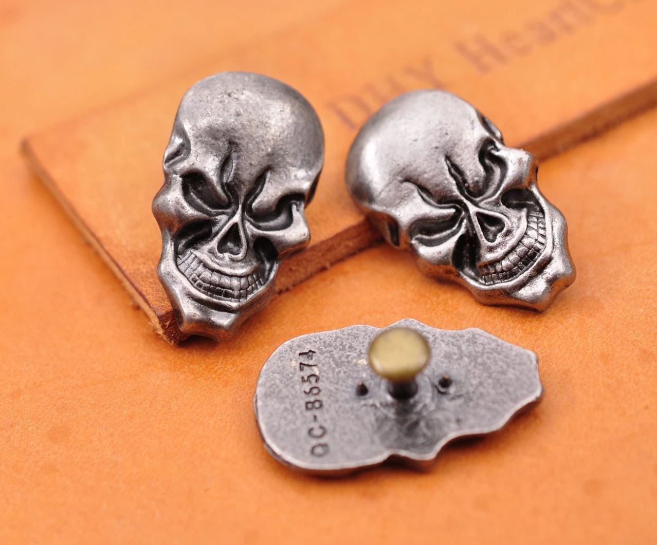 Skull Ziernieten 17 x 28 mm Biker