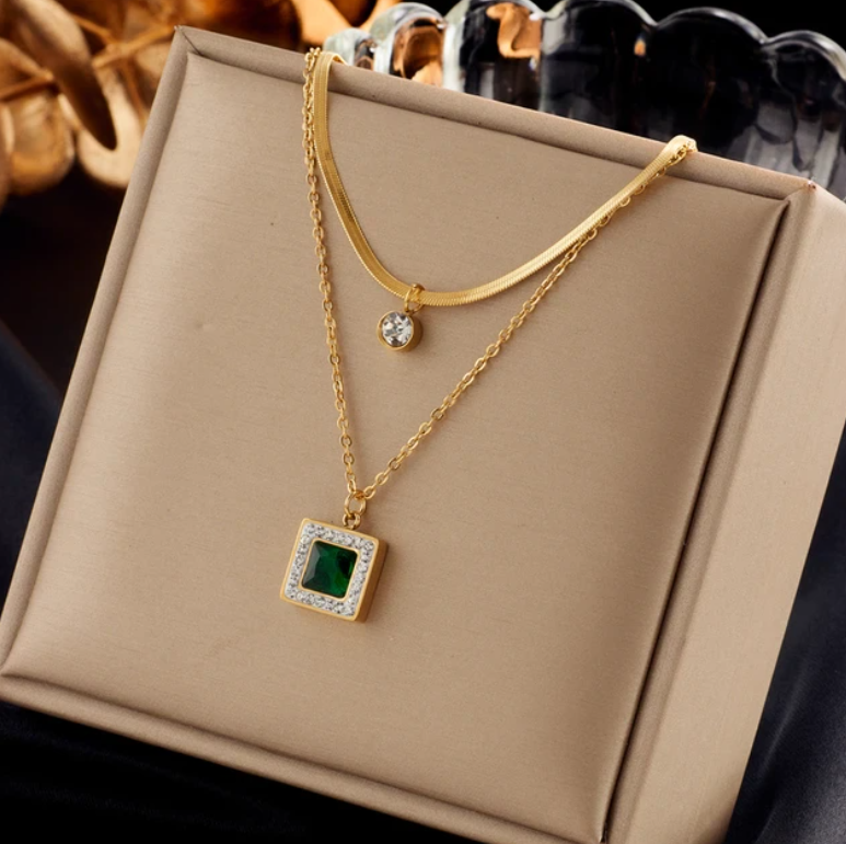 Schöne Halskette Quadrat grün Schmuck Gold plattiert (vergoldet)
