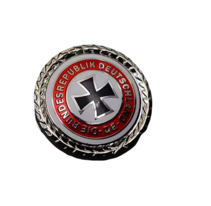 BRD DE Die Bundesrepublik Deutschland Metall Anstecker Pin mit eisernem Kreuz