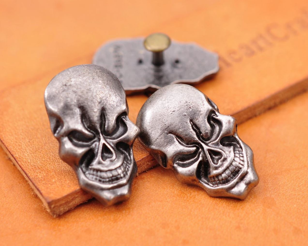 Skull Ziernieten 17 x 28 mm Biker