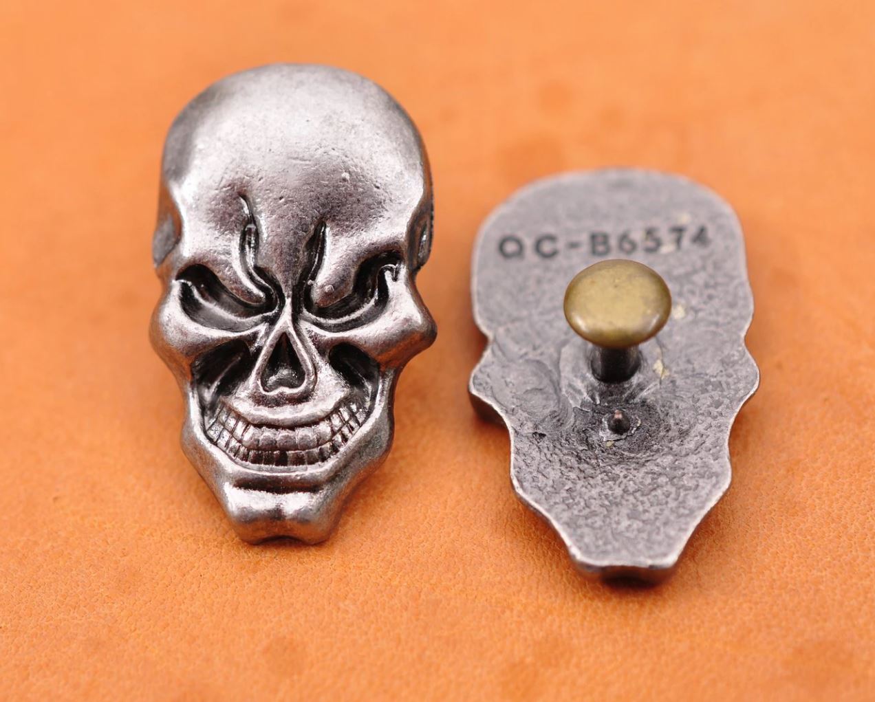 Skull Ziernieten 17 x 28 mm Biker