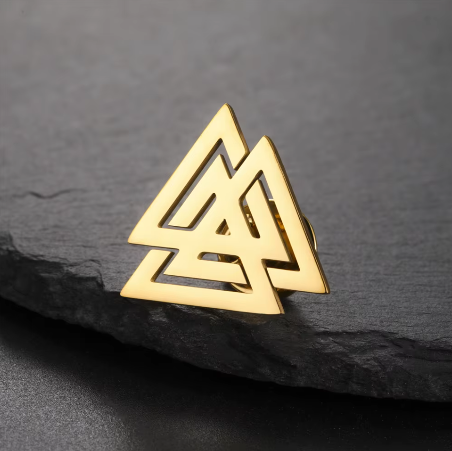 Pin „Valknut – Wotansknoten“ – Nordisches Symbol in Gold-Optik